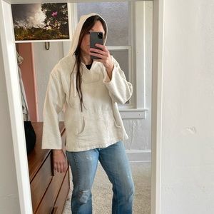 Vintage hooded popover
